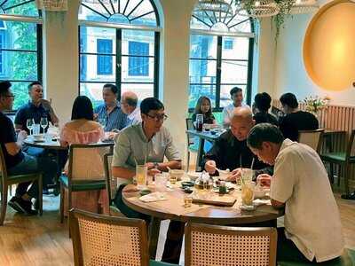 Nhà Hàng Chay Heli Vegetarian Bistro