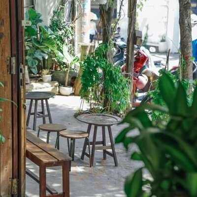 Tiệm Cà Phê Bà Lan