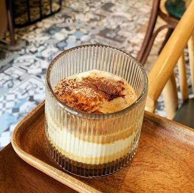 Tonkin Garden Coffee & Eatery