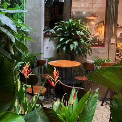 Tonkin Garden Coffee & Eatery