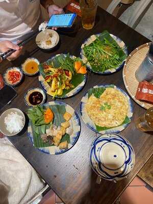 Cơm Quê Dượng Bầu