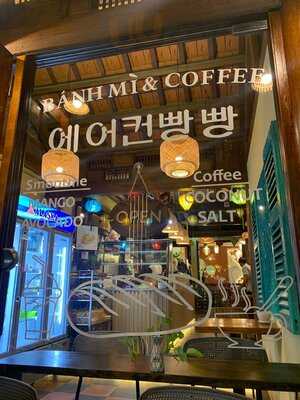 NhÀ ViỆt BÁnh MÌ &caffee