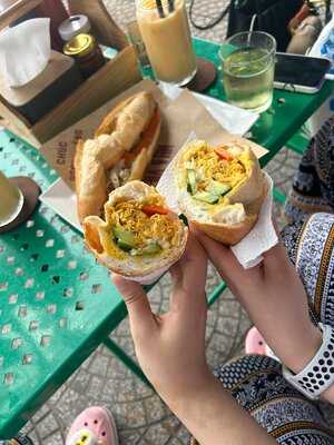 NhÀ ViỆt BÁnh MÌ &caffee