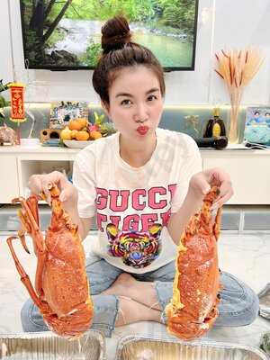 Hải Sản Hoàng Gia Quốc Hương