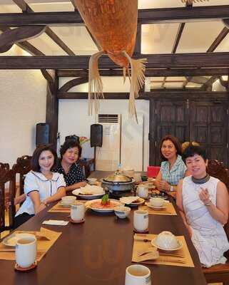 Nhà Hàng Tài Tử