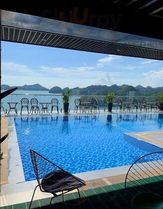 Catba Paradise Hotel - Sky Bar & Massage