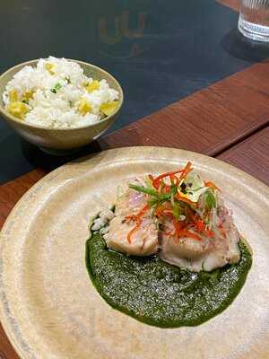 Lá Lốt Vietnamese Cuisine & Wine