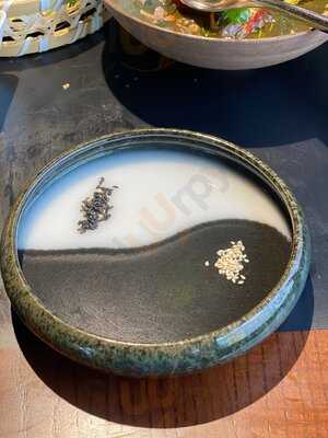 Lá Lốt Vietnamese Cuisine & Wine