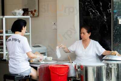 Banh Cuon Gia Truyen Thanh Van