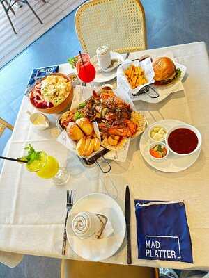 Mad Platter