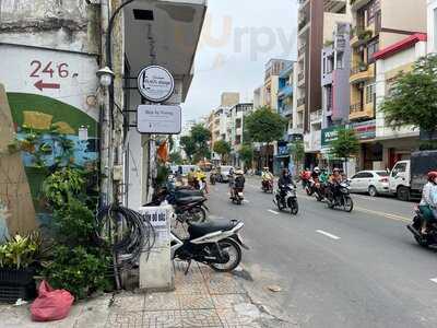 Guta Cafe Vo Van Tân