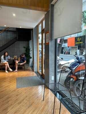 The Coffee House - Võ Văn Tần