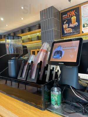 The Coffee House - Võ Văn Tần