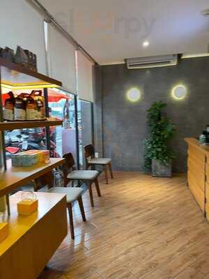 The Coffee House - Võ Văn Tần