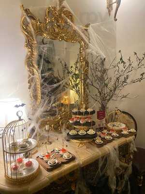 L' Apella Cafe & Lounge