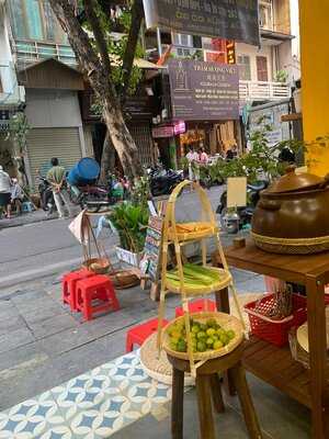 Hieu Tra Mai (mái Tea-house)