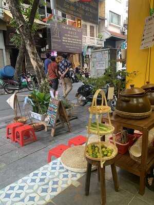 Hieu Tra Mai (mái Tea-house)