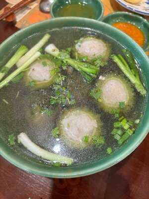 Nhà Hàng Mùa Nước Nổi