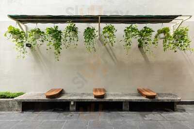 Uncle Tetsu - Dân Chủ