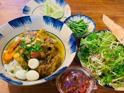 Mỳ Quảng Bà Mua