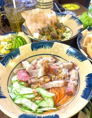 Mỳ Quảng Bà Mua