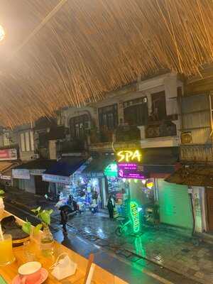 Ivegan Supershop Old Quater Hanoi