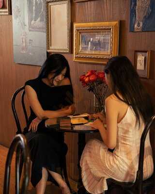 Trạm Ôm Một Cái - Writing Station