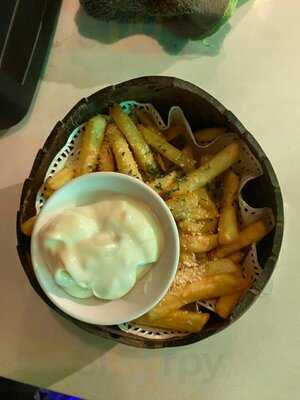 Waikiki Bar & Restaurant