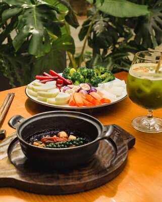 Vietnom - Local Eatery