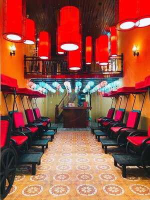 Cyclo Cafe Et Ao Dai