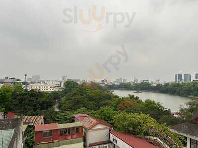 Bella Lake View Sky Bar & Restaurant