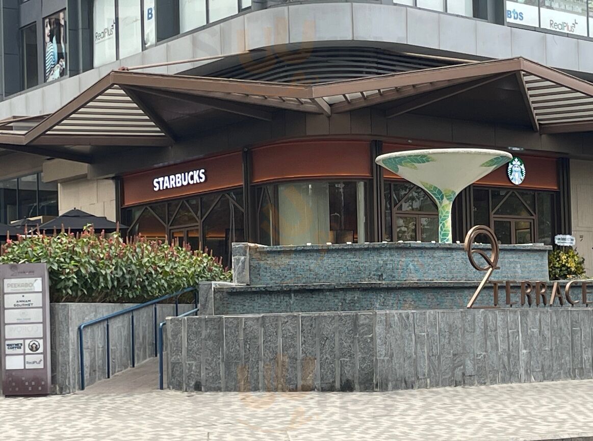 Starbucks Q2 Terrace