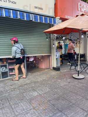 Hala Coffee - 232 Pasteur