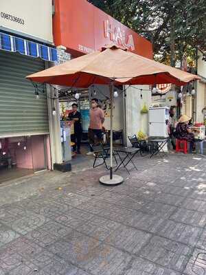 Hala Coffee - 232 Pasteur