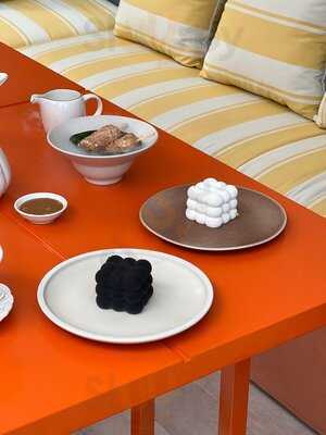 The Dreamers 169 Nguyen Van Huong