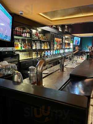 The Shamrock Irish Pub & Restaurant Hoi An