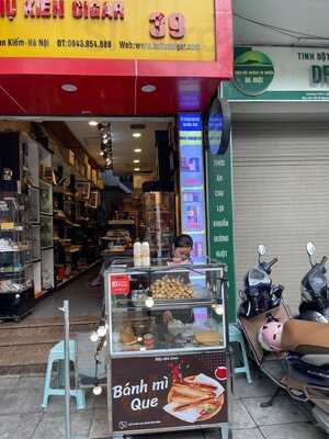 Bánh Mì Que - Pate Bếp Nhà Cơm