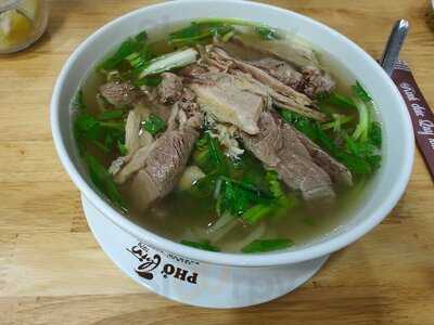 Phở Thìn Quận 1 (phở Thìn 13 Lò Đúc)