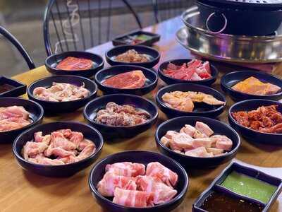 Nhà Hàng God Zone Hà Nội