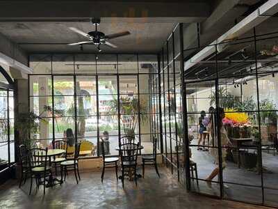 Xi-nê Bistro &amp; Jazz