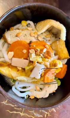 Tinh Quan Vegetarian Restaurant