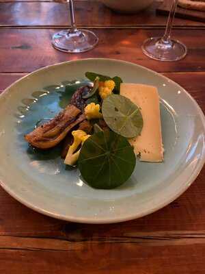 Reverie Social Table