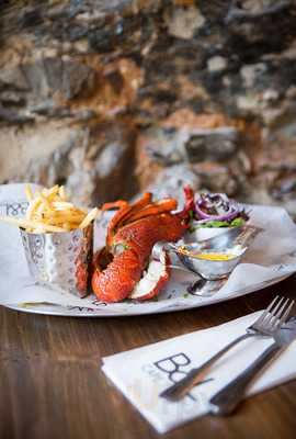 Burger & Lobster