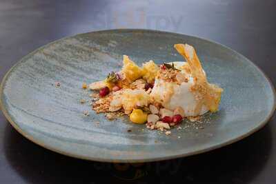 Dash Restaurant & Bar