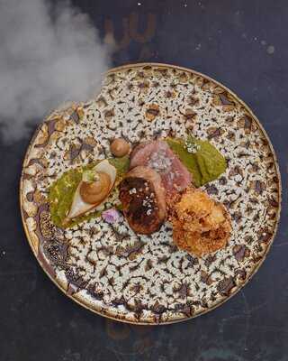 Dash Restaurant & Bar