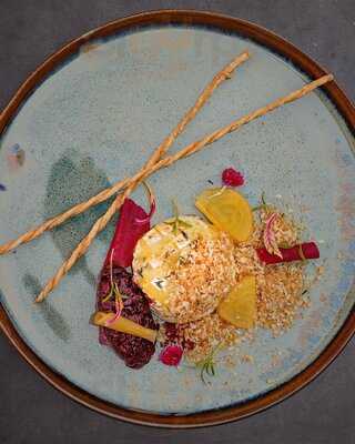 Dash Restaurant & Bar