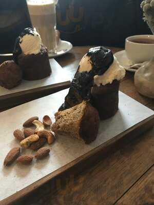 Honest Chocolate Cafe