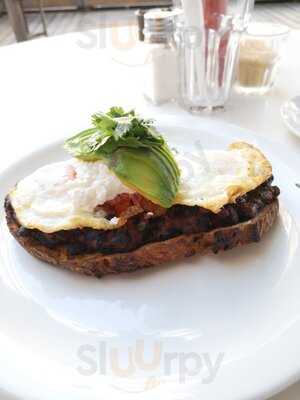 Clarke's Bar And Dining Room