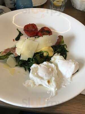 Riverside Caffe & Bistro