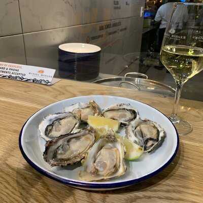 The Mussel Monger & Oyster Bar